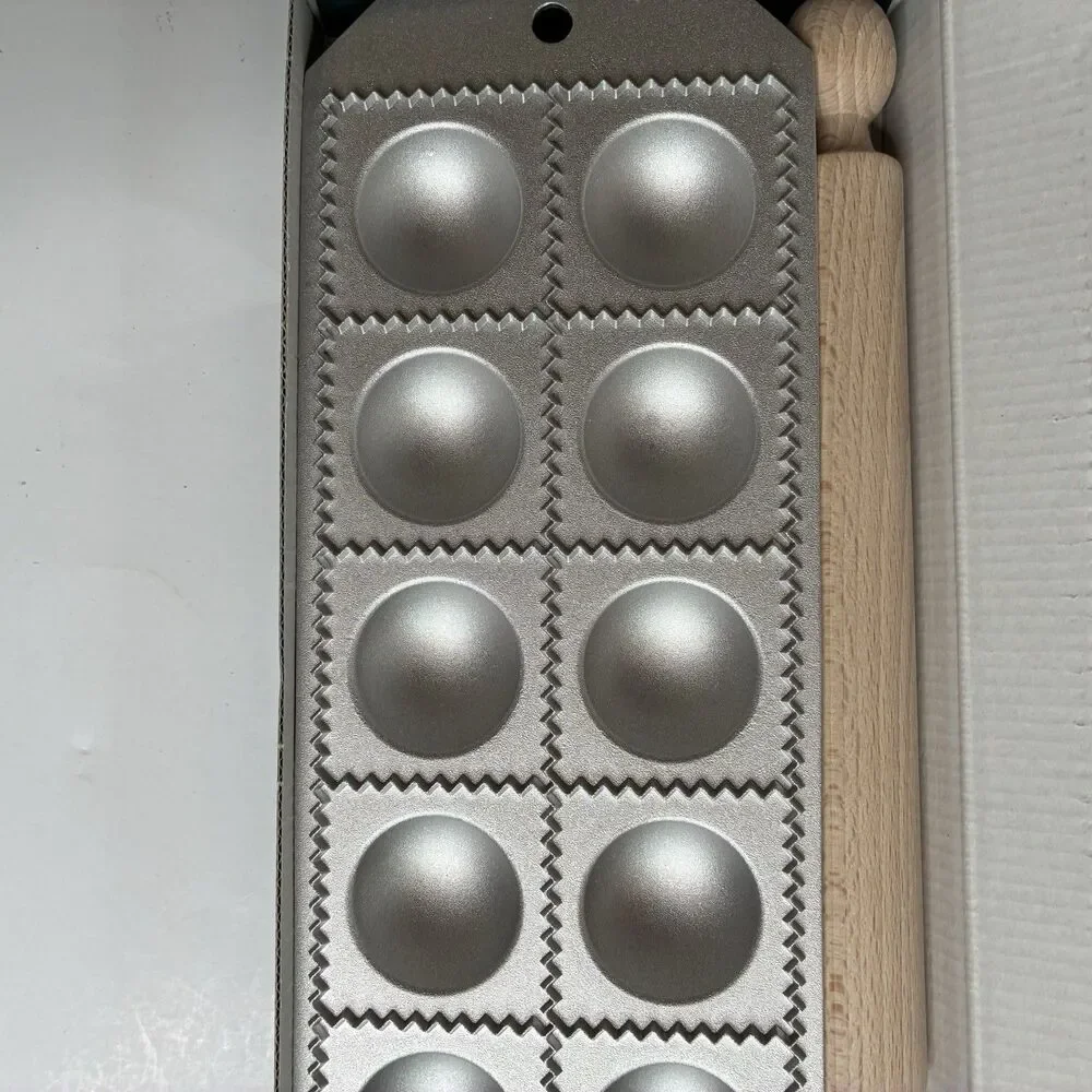 New Williams-Sonoma Ravioliera Set-Made in Italy: Roller And Pile New Open Box